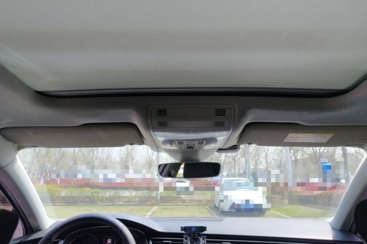 Used Volkswagen Magotan 2017 330TSI DSG Luxury Model Headliner