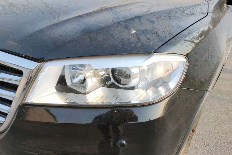 Used Haval H6 2015 Revised Version Sport Edition 1.5T Manual Transmission Two-Wheel Drive Elite Grade Left Front Headlight