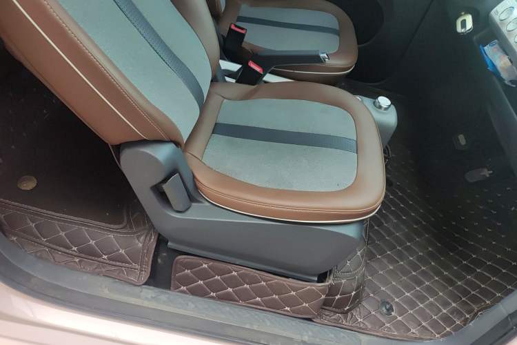 Used Wuling Hongguang MINIEV 2022 GAMEBOY 200km Gaming Edition with Lithium Iron Phosphate Right Front Seat