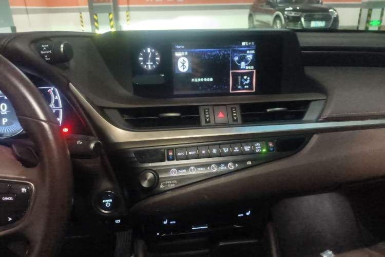 Used Lexus ES 2020 300h Premier Edition