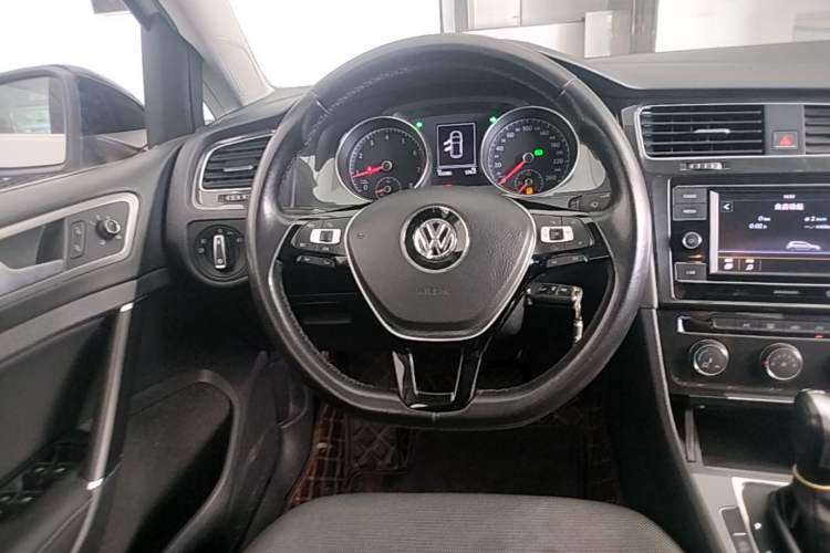 Used Volkswagen Golf 2018 230TSI Automatic Comfort Model