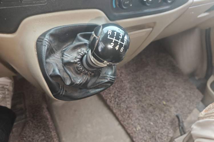 Used Ford Transit Custom 2009 2.4T Diesel Luxury Short Wheelbase Mid-Roof Emission Standard III
