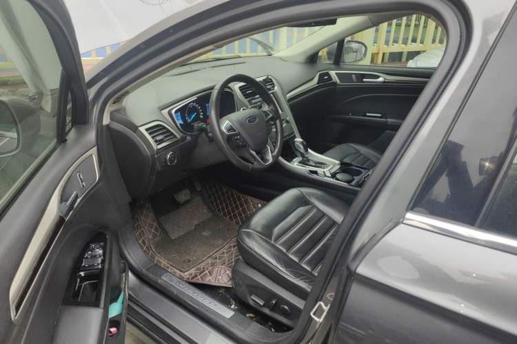 Used Ford Mondeo 2013 2.0L GTDi 200 Luxury Model