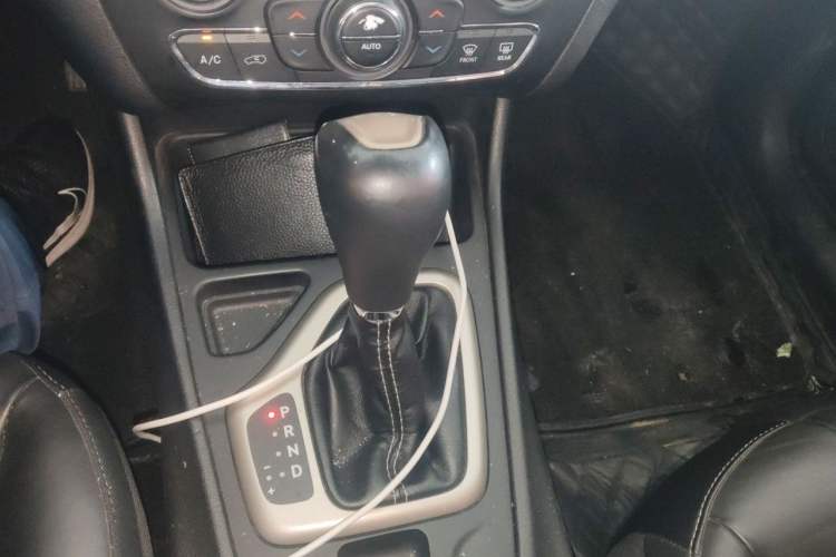 Used Jeep Cherokee 2016 2.4L Leading Edition