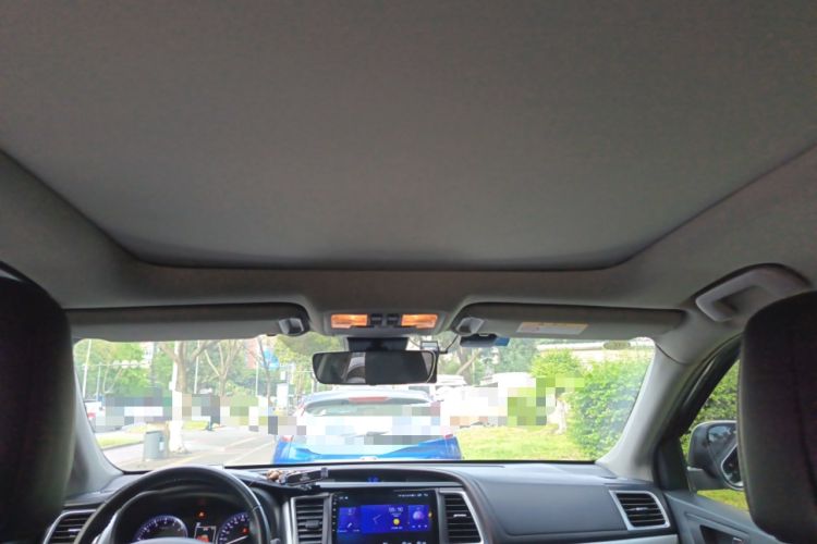 Used Toyota Highlander 2018 2.0T Four-Wheel Drive Luxury Version 7 Seats China VI Standard Headliner