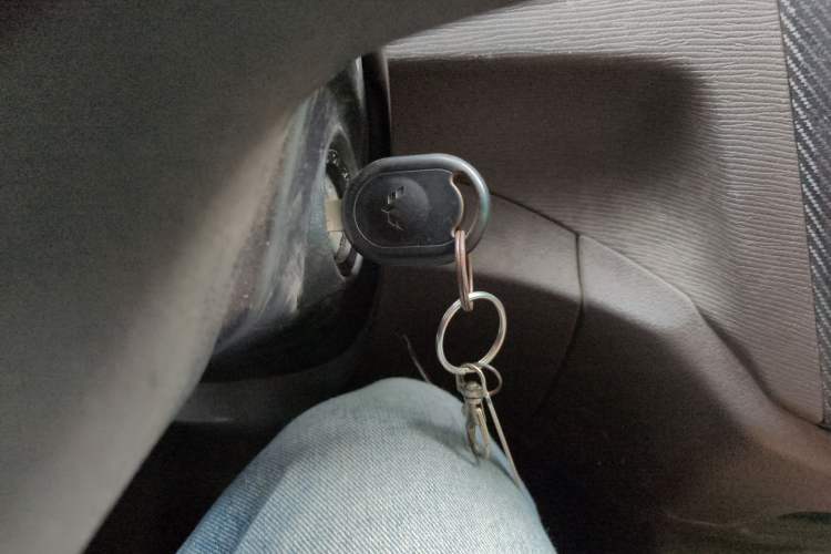 Used Wuling Hongguang 2015 1.5L S Basic Version China V Standard Vehicle Key