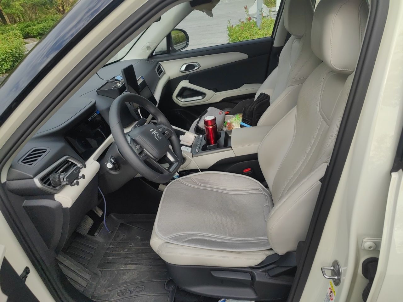 BYD Yuan UP 2025 Model 301KM Leading Version — снимка 12