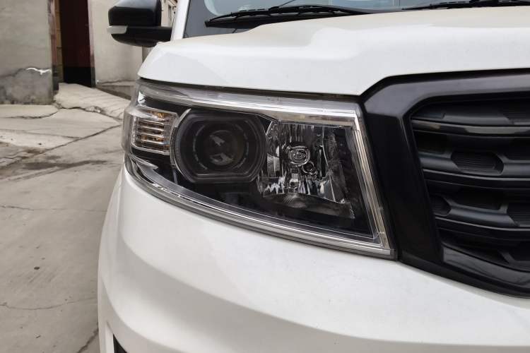 Used CHANGAN OSHAN X70A 2022 1.5L Manual Base Version