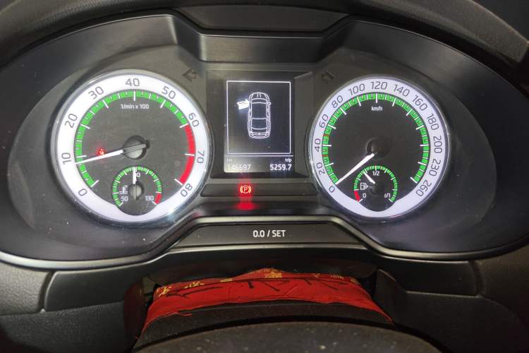 Used Skoda Octavia 2018 TSI280 DSG Luxury Edition Odometer Close Up