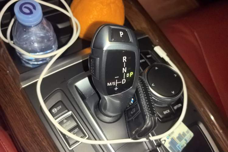 Used BMW X5 2014 xDrive35i Elegant Edition Gear Lever