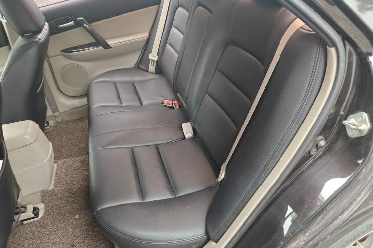 Used Mazda 6 2012 2.0L Automatic Ultra-Luxury Version
