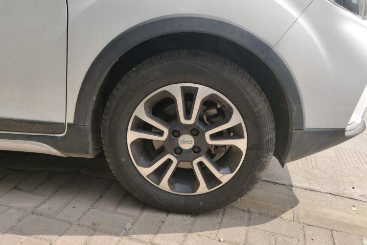 Used Geely Auto Vision X3 2017 1.5L Manual Elite Model
