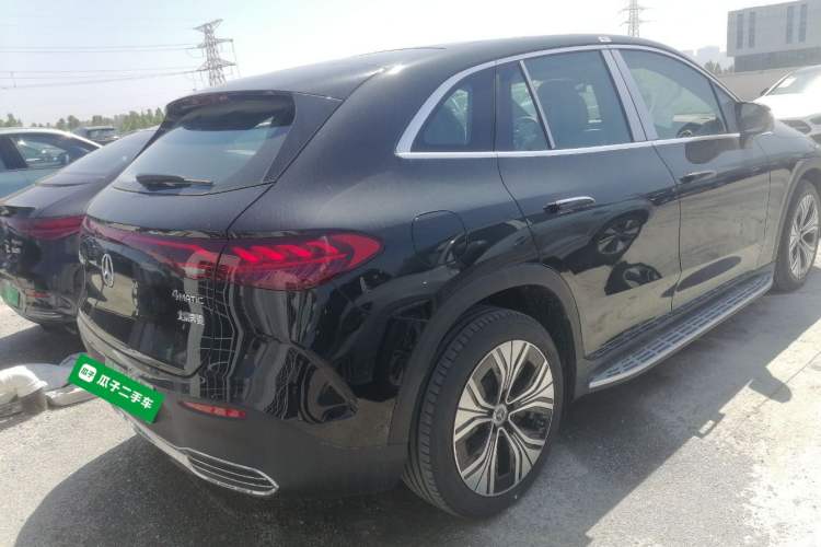 Used Mercedes-Benz EQE SUV 2024 500 4MATIC Pioneer Edition Rear Right 45 Deg