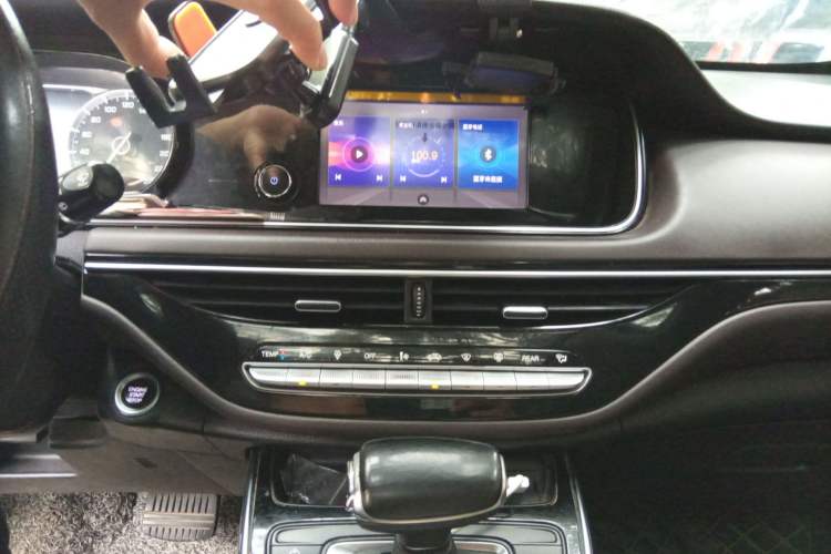 Used GAC Trumpchi M6 2019 270T DCT Luxury Edition (7-seater) China VI
