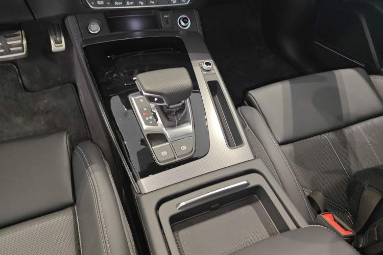 Used Audi Q5L 2025 quattro 45th Anniversary Edition 45 TFSI Luxury Dynamic Model