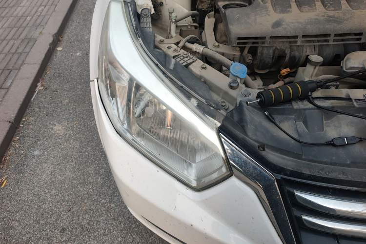 Used Venucia R50 2015 1.6L Automatic Fashion Edition
