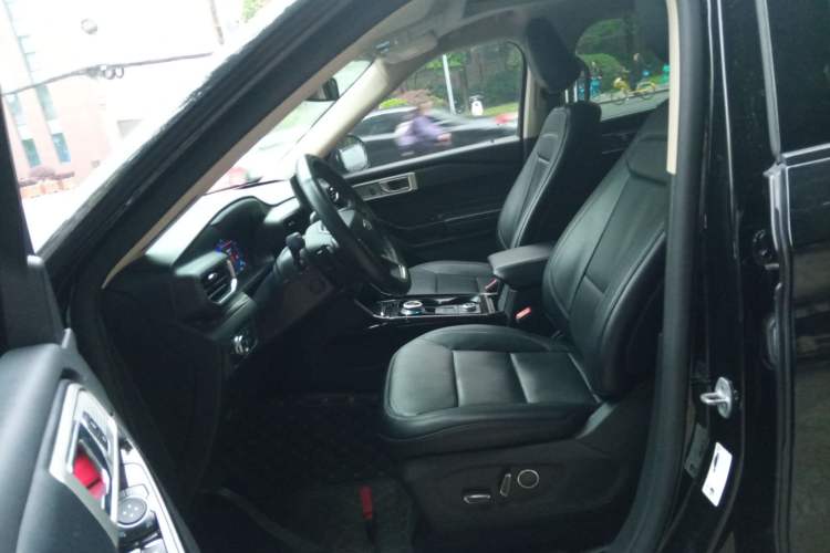 Used Ford Explorer 2020 EcoBoost 285 4x4 Titanium Edition 7-Seater
