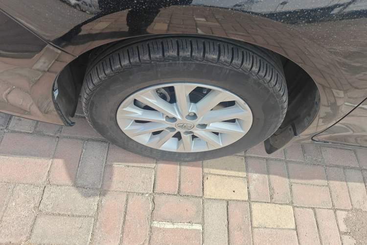 Used Toyota Camry 2015 Dual-Engine 2.5 HG Luxury Navigation Edition