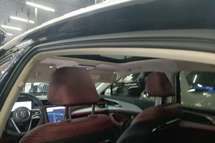 Used Hongqi H5 2025 2.0T Automatic Flag Edition – 500 000 Units Commemorative Version