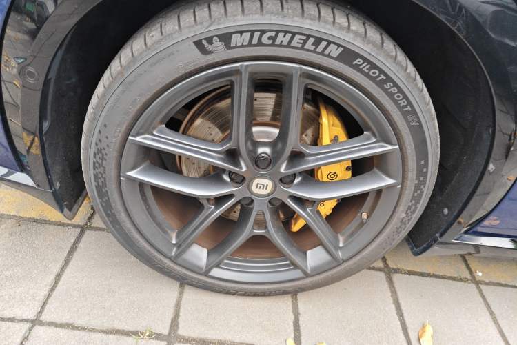 Used Xiaomi Auto YU7 2025 Ultra-Long Range High-Performance All-Wheel-Drive Max Edition Exterior 4