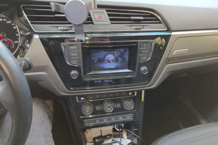 Used Volkswagen Touran 2016 Volkswagen Touran L 280TSI DSG Luxury Edition