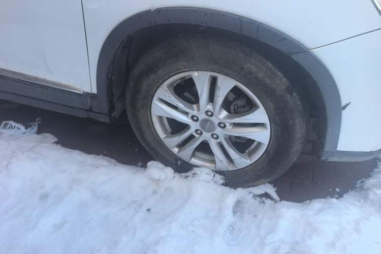 Used Haval H6 2014 Sport Edition 2.0T Diesel Manual Two-Wheel-Drive Elite Model Right Front Wheel Hub