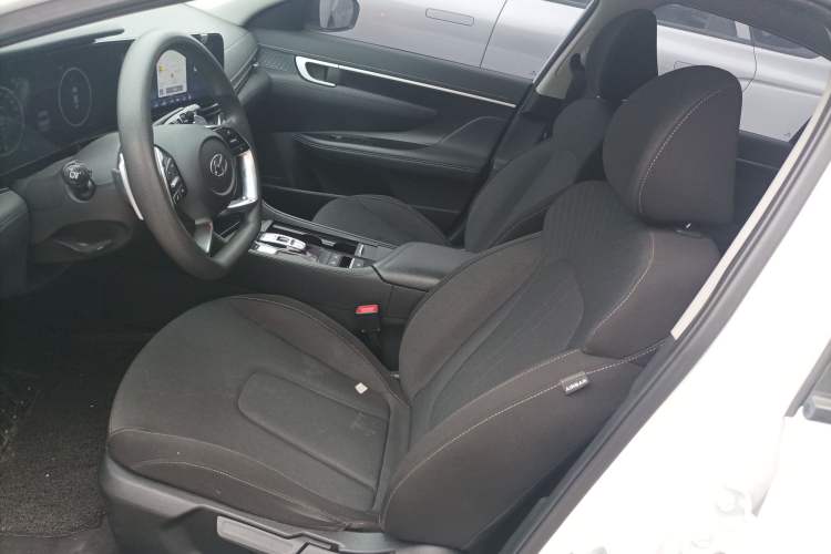 Used Hyundai Mistra New Energy 2021 GLX Elite Edition Left Front Seat