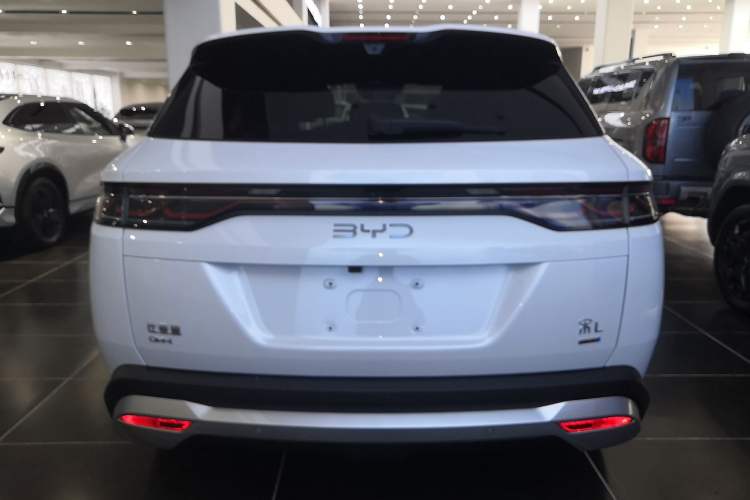 Used BYD Song L DM-i 2025 Intelligent Driving Version 160 km Beyond-Range Type Rear