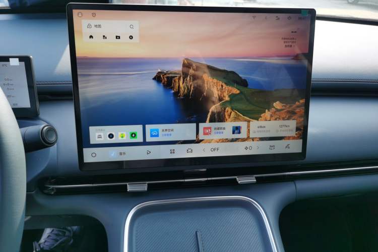 Used Geely Galaxy Xingjian 7 EM-i 2026 Model 135km Smart Navigation Version Audio And AC Panel