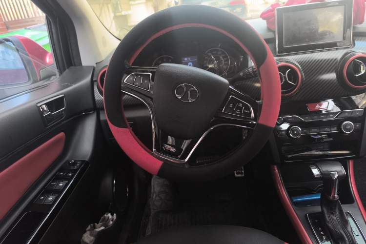 Used BAIC Senova X25 2015 1.5L Automatic Elite Model Steering Wheel