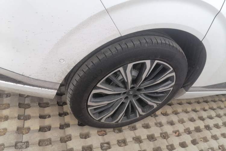 Used Dongfeng eπ eπ008 2026 Model Six-Seat Pure-Electric Family Edition