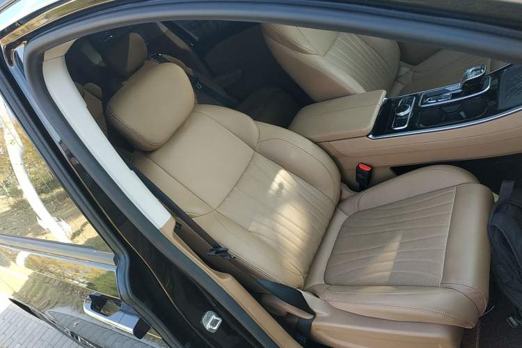 Used JAC Refine RF8 PHEV 2024 Zhiling Edition 1.5T 150KM Glory Model Lithium Iron Phosphate