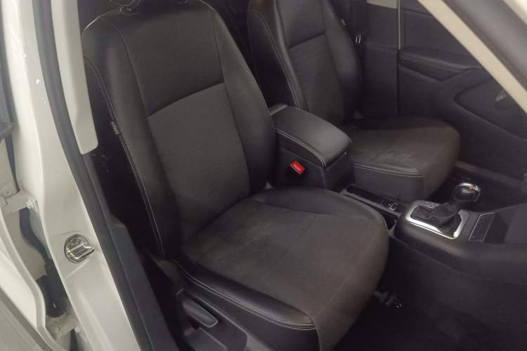 Used Volkswagen Tiguan 2016 280TSI Automatic Two-Wheel-Drive Silk Road Style Edition Right Front Seat