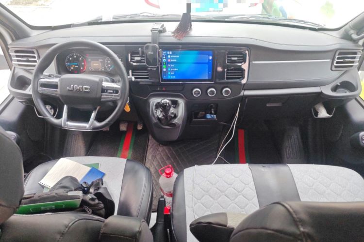 Used JMC Fushun 2022 2.0T Manual Multi-Function Passenger Vehicle Short Wheelbase Mid-Height Roof 6-Seater
