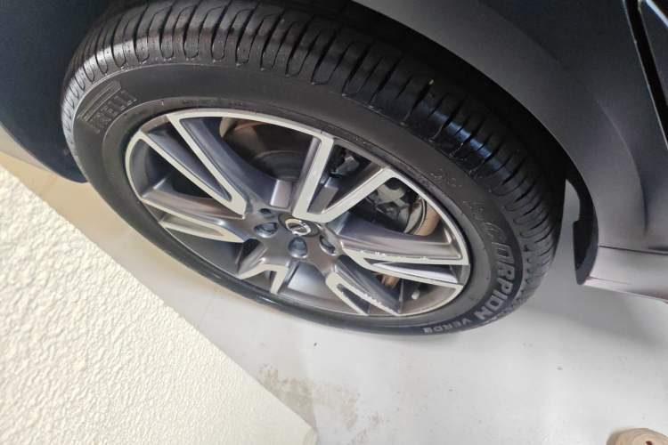 Used Volvo V90 2017 Cross Country T5 AWD Prestige Edition
