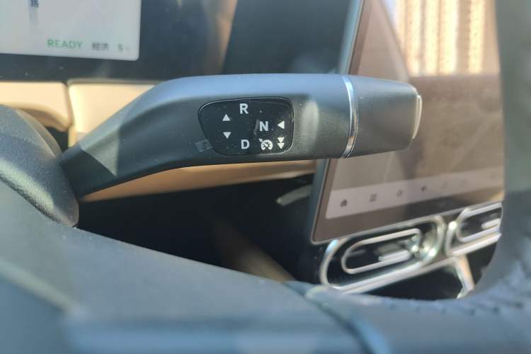 Used Leapmotor C11 2024 Pure Electric 515 Smart Drive Edition Gear Lever