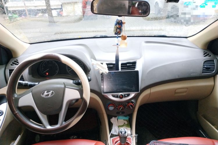 Used Hyundai Verna (older generation) 2010 Sedan 1.4L Manual Comfort GS
