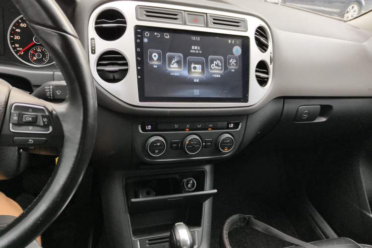 Used Volkswagen Tiguan 2014 1.8TSI Automatic 2WD 30th Anniversary Edition Audio And AC Panel