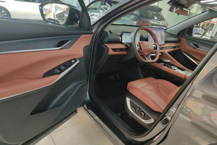 Used Changan CS75 PLUS 2026 Model, Smart Champion Edition 1.5T New Blue Whale Smart Navigation Version
