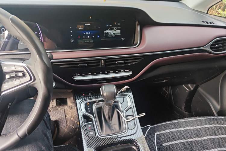 Used GAC Trumpchi M6 2023 PRO 270T DCT Luxury Edition
