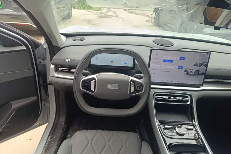 Used Geely Galaxy A7 2025 Model EM-i 150km Prestige Edition
