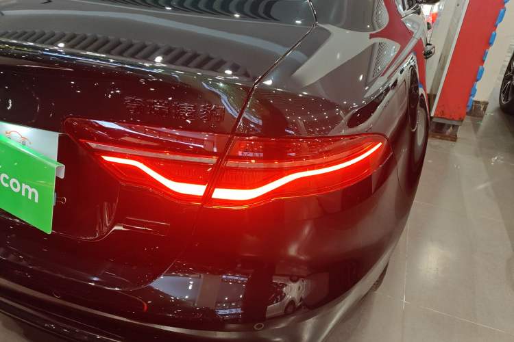 Used Jaguar XEL 2025 2.0T 250 PS R-DYNAMIC 90th Anniversary Edition