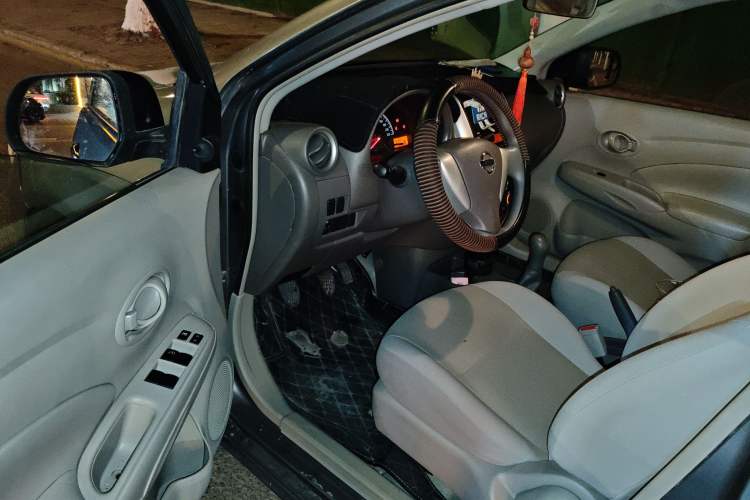 Used Nissan Sunny 2016 1.5XE Manual Leading Edition
