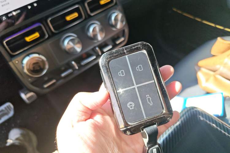 Used iCAR V23 2025 501 Four-Wheel Drive Intelligent Driving Version
