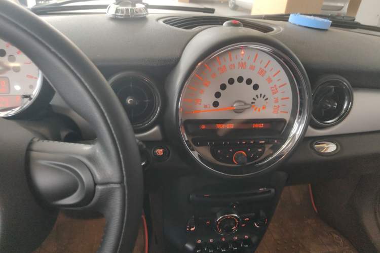 Used MINI MINI 2013 1.6L ONE Limited Edition First Version
