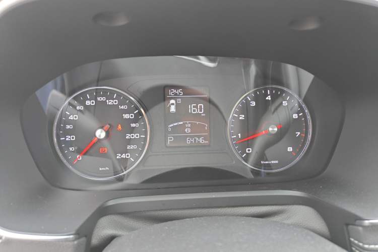 Used Roewe RX5 2016 20T Two-Wheel Drive Automatic Flagship Edition
