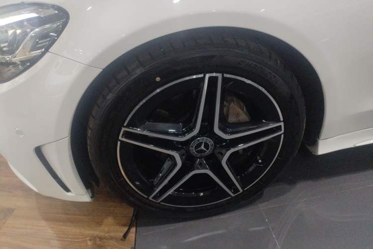 Used Mercedes-Benz C-Class 2020 C 260 Coupe Left Front Wheel Hub