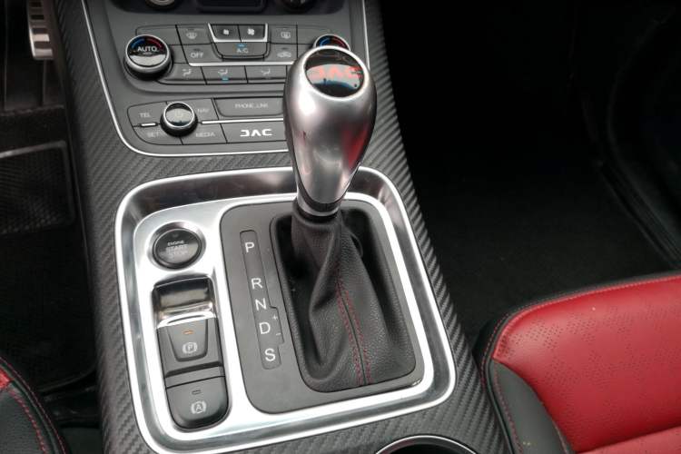 Used JAC Refine S7 2017 2.0T Automatic Luxury Smart Version