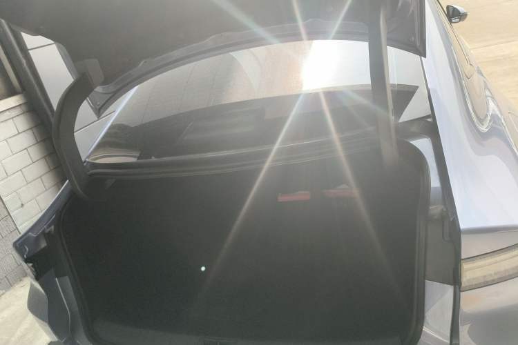 Used Nissan N6 2026 Model 180 Max Trunk