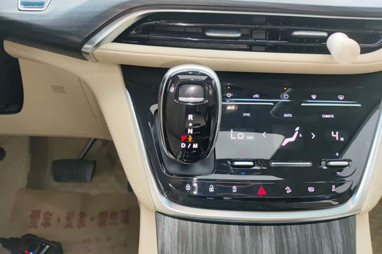 Used Buick GL8 2023 ES Lu Zun Deluxe Model